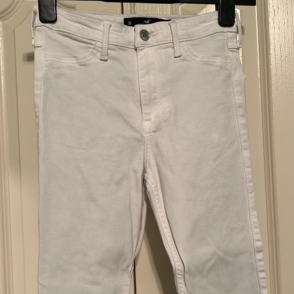 Hollister White Skinny Jeans - Picture 2 of 4